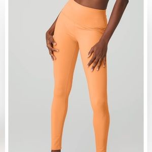 Alo Medium High-Waist Airbrush Leggings Cantaloupe